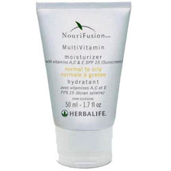 Hidratante Multivitamínica SPF 15 Piel Mixta a Gra
Defienda su piel de la exposición diaria del sol y el ambiente, con una hidratante ligera con SPF y una infusión de vitaminas.